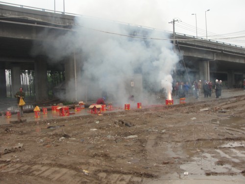 西安高新開發(fā)區(qū)里花水立交匝道工程開工建設(shè)